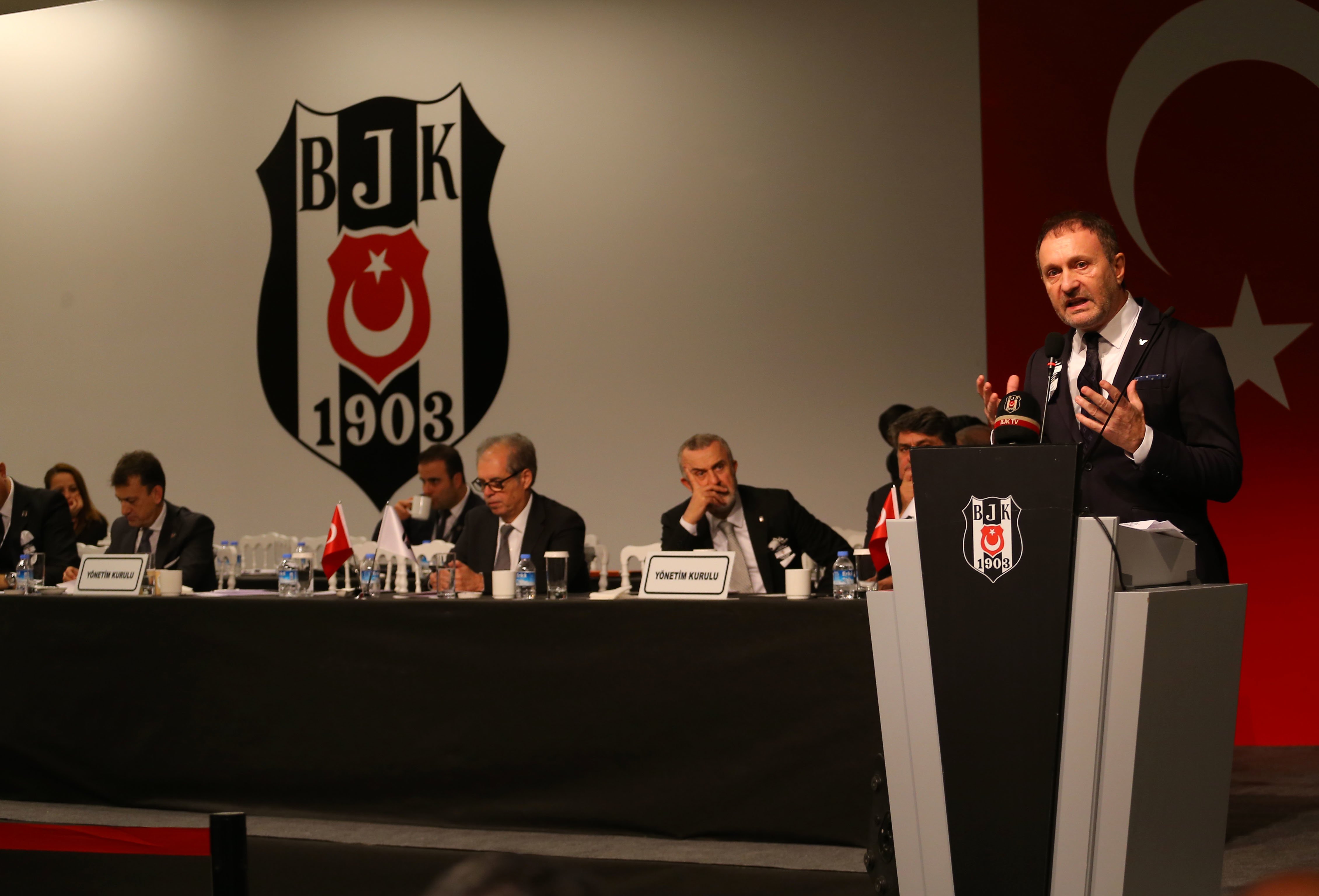 Hürser Tekinoktay Beşiktaş divan kurulu toplantısında konuştu