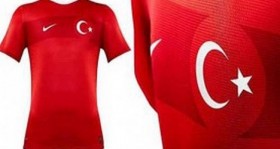 a milli futbol takima yeni forma futbolistan
