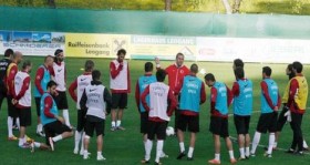 a milli futbol takimi bulgaristan ile oynuyor futbolistan