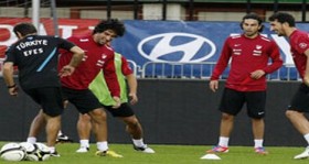 a milli futbol takimimiz son prova icin avusturya onunde futbolistan