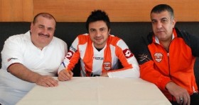 adanaspor-ozgur-u-renklerine-bagladi-futbolistan