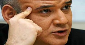 ahmet cakar cark etti futbolistan