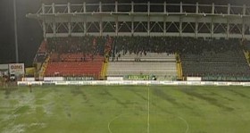 akhisar antalyaspor maci taraftarlar birlikte1 futbolistan