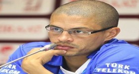 alex de souza sessizligini bozdu futbolistan