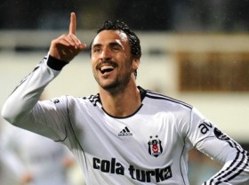 almeida besiktastan ayrilmiyor futbolistan e1306419139670