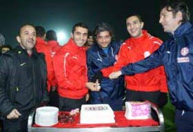 antalyaspordadogumgunukutlamasi futbolistan 03 ocak 2011