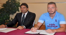 aykut-demir-resmen-trabzonspor-da-futbolistan