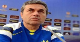 aykut-kocaman-her-yerde-bizi-vurmaya-ve-onumuzu-kesmeye-calisanlarin-cezalari-surekli-erteleniyor-futbolistan