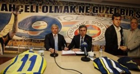 aykut kocaman sozlesmesini uzatti futbolistan1