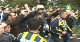 Aziz Yıldırım'a Gaziantep'te küfürlü protesto 4 aziz-yildirim-a-gaziantep-te-kufurlu-protesto-futbolistan