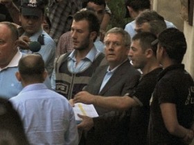 aziz yildirim belgeleri istedi futbolistan e1311778663124