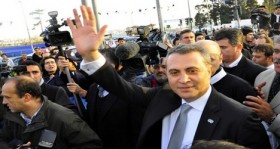 besiktas-baskani-fikret-orman-taraftar-samet-hocaya-karsi-bir-yalan-ruzgari-estiriyor-futbolistan