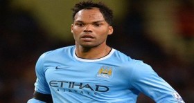 besiktas-bombayi-patlatti-lescott-ile-istanbul-da-on-protokol-yapti-futbolistan