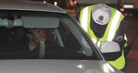 besiktas-li-escude-alkollu-yakalandi-ehliyetini-kaptirdi-futbolistan