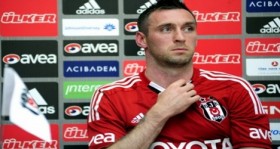 besiktas mc gregor a lisans cikartamadi futbolistan