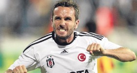 besiktas sivok ile uc yillik anlasma sagladi futbolistan1