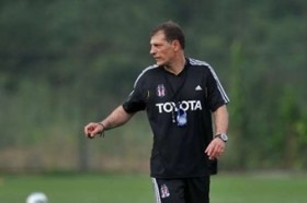Bilic'ten G.Töre'ye esprili uyarı 2 besiktas-slaven-bilic