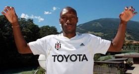 besiktas-ta-atiba-hutchinson-soku-kanada-li-oyuncu-ilk-yariyi-kapatti-futbolistan