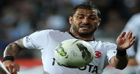 besiktas yonetimi quaresma ya 5 2 milyon euro deger bicmis futbolistan