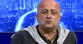 Bilgin Gökberk'ten ırkçı tweetler atıp Akdeniz Oyunları'nda kafile bayrağı taşıyan Rıza Kayaalp'e 2 bilgin-gokberk-irkci-tweet-akdeniz-oyunlari-kafile-bayragi-tasiyan-riza-kayaalp-futbolistan