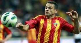 bobo-dan-kayserispor-a-kotu-haber-brezilyali-golcu-uc-hafta-yok-futbolistan