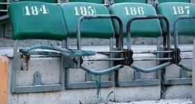 bursa ataturk stadi na saldiri futbolistan