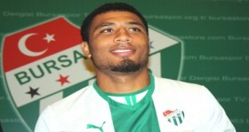 bursaspor-yonetimi-nden-sok-karar-kazim-kadro-disi-birakildi-futbolistan