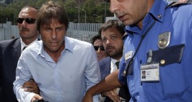 conte nin cezasi onandi futbolistan