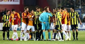 Galatasaray Fenerbahçe kavga fotoğrafları