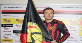 ediz bahtiyaroglu vefat etti futbolistan