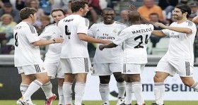 efsaneler-unesco-yararina-italyada-bulustu-futbolistan