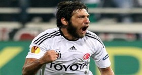 egemen uc yil daha besiktas ta futbolistan