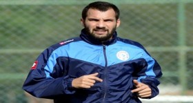 engin-baytar-takim-arkadaslari-selcuk-inan-i-taraftarin-onune-atti-futbolistan