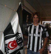 Adanasporlu Ersan Adem Gülüm Beşiktaş'ta 2 ersanbjk3 e1279637504491