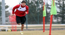 eskisehirspor-diego-nun-sozlesmesini-dort-yil-daha-uzatti-futbolistan