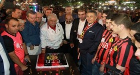 eskisehirspor-kulubu-nun-49-kurulus-yil-donumunu-kutladi-futbolistan