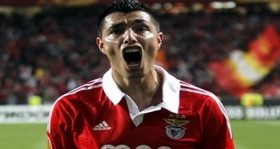 fenerbahce-den-aciklama-ya-cardozo-ya-da-emenike-alinacak-futbolistan