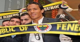 fenerbahce-nin-yeni-transferi-alves-istanbul-da-futbolistan