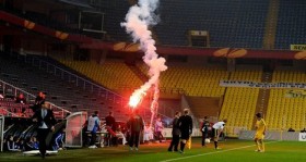 fenerbahce-yonetimi-oniki-taraftarin-kombinelerini-iptal-etti-futbolistan