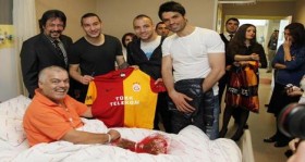 Galatasaralı Futbolculardan Anlamlı Ziyaret Futbolistan  galatasarali futbolculardan anlamli ziyaret futbolistan1