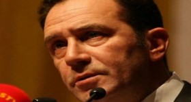 galatasaray baskan yardimcisi adnan ozturk futbolistan