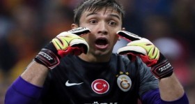 galatasaray-da-muslera-sevinci-futbolistan
