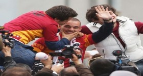 galatasaray-in-yeni-transferi-sneijder-istanbul-da-futbolistan