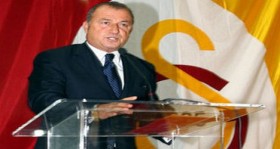 galatasaray-kulubu-nden-fatih-terim-e-divan-basari-berati-futbolistan