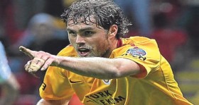 galatasaray li elmander zehirlendi futbolistan