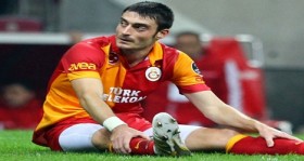 galatasaray-riera-nin-sozlesmesini-feshetti-futbolistan