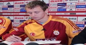 galatasaray semih kaya ile 5 yillik sozlesme imzaladi futbolistan