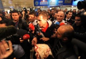 Galatasaray'ın Yeni Transferi Stancu İstanbul'da Futbolistan 20 Ocak 2011 galatasarayin yeni transferi stancu istanbulda futbolistan 20 ocak 20111