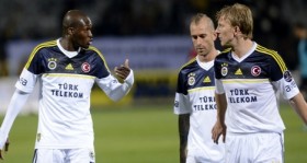 genclerbirligi-maglubiyeti-fenerbahce-yi-karistirdi-meireles-ile-sow-mac-bitimi-kavga-etti-futbolistan