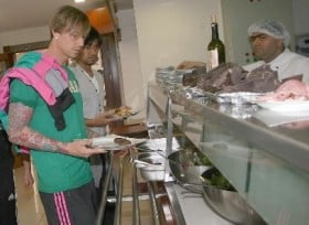 Gutiden Arkadaşlarına Yemek gutiden arkadaslarina yemek e1301586060274